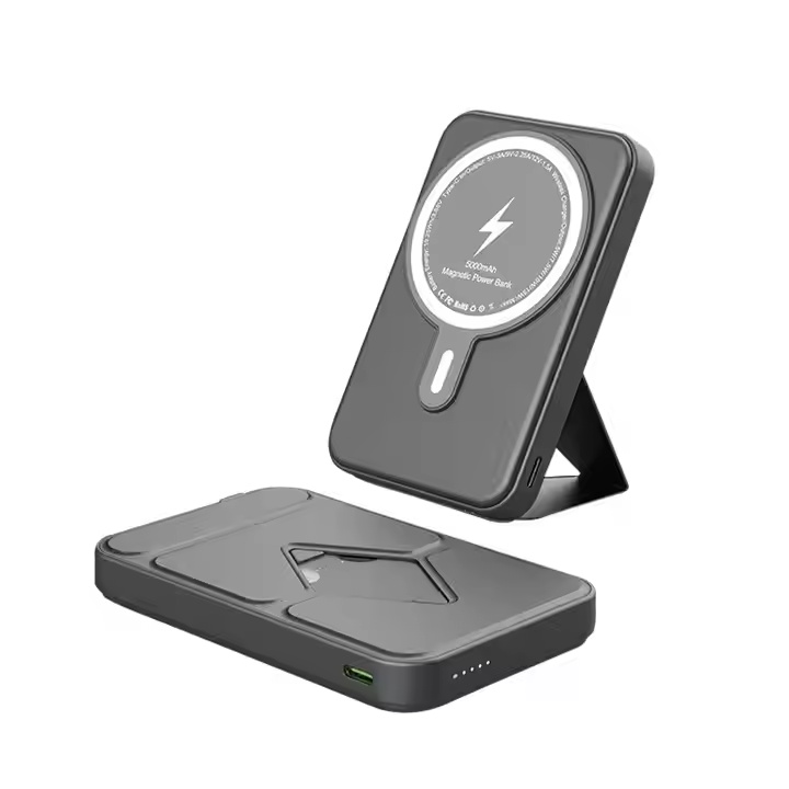 High Capacity Wireless Charging Magnetic Suction Bracket Power Bank For IPhone 14 13 For Power Bank