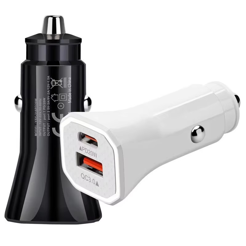 Convenient dual USB2 port Type-cPD20W mobile phone fast charging QC3.0 car charger