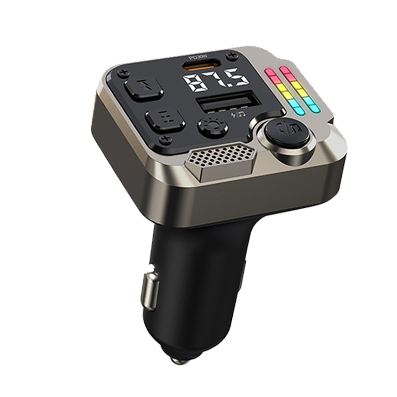 KAIWEIDI -C68PD300000 fast charging car charger, fast charging Bluetooth MP3 player, car cigarette lighter, digital display