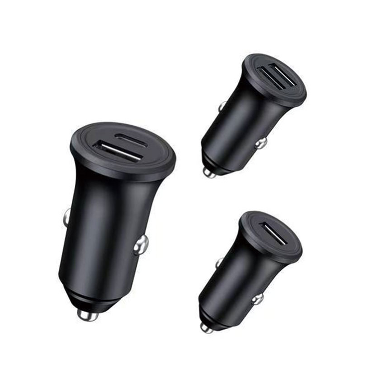 YNUXIONG PD fast car charger -008