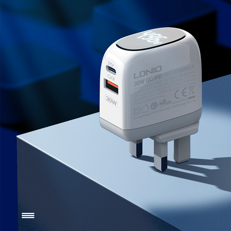 LDNIO--Charger-A2522C	"30W LED Display & Fast Charger US/EU/UK"