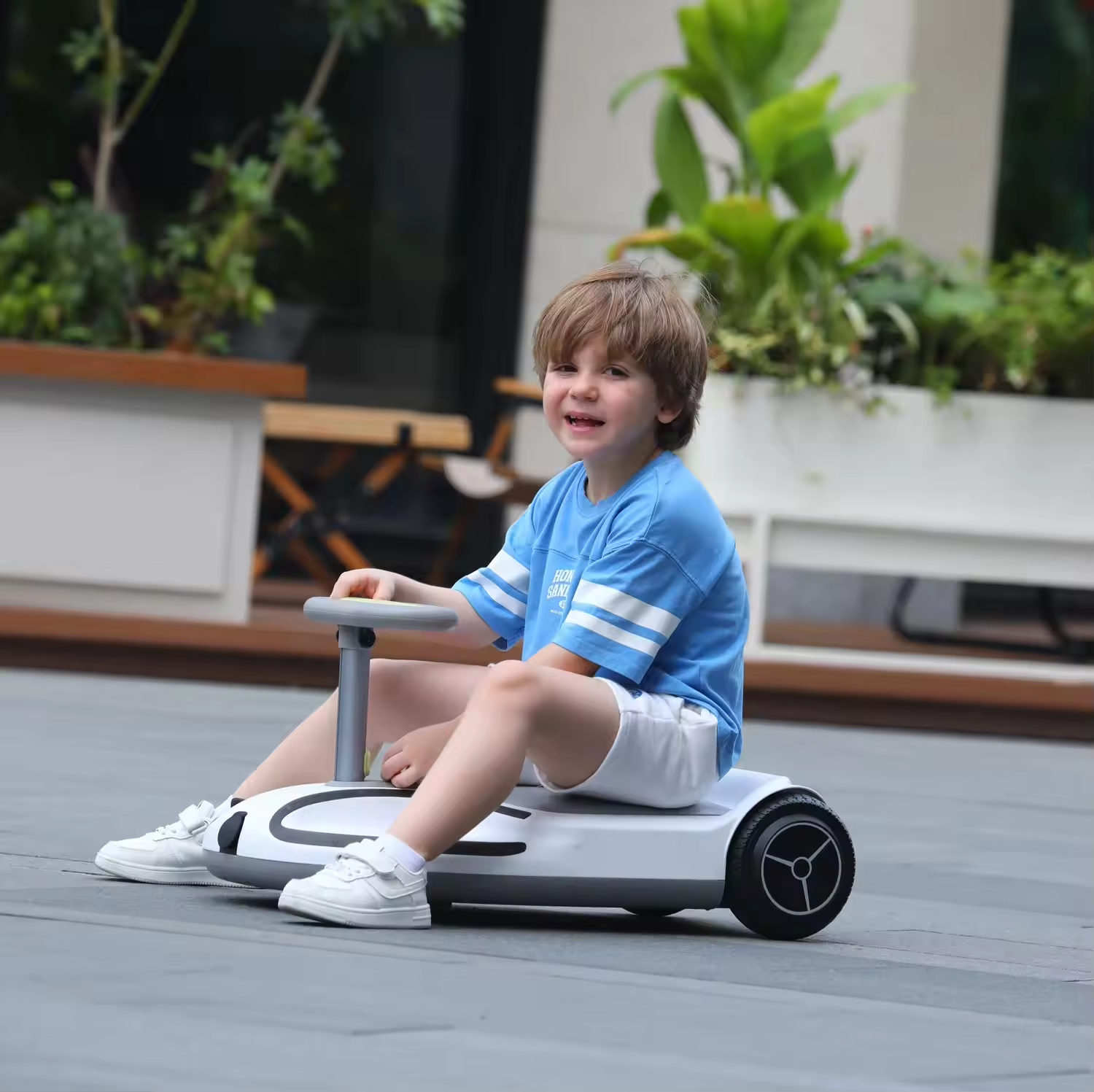 Mini Electric Scooter for Kids White Plastic Outdoor Toy with 3 PU Wheels For-Old Children Toy