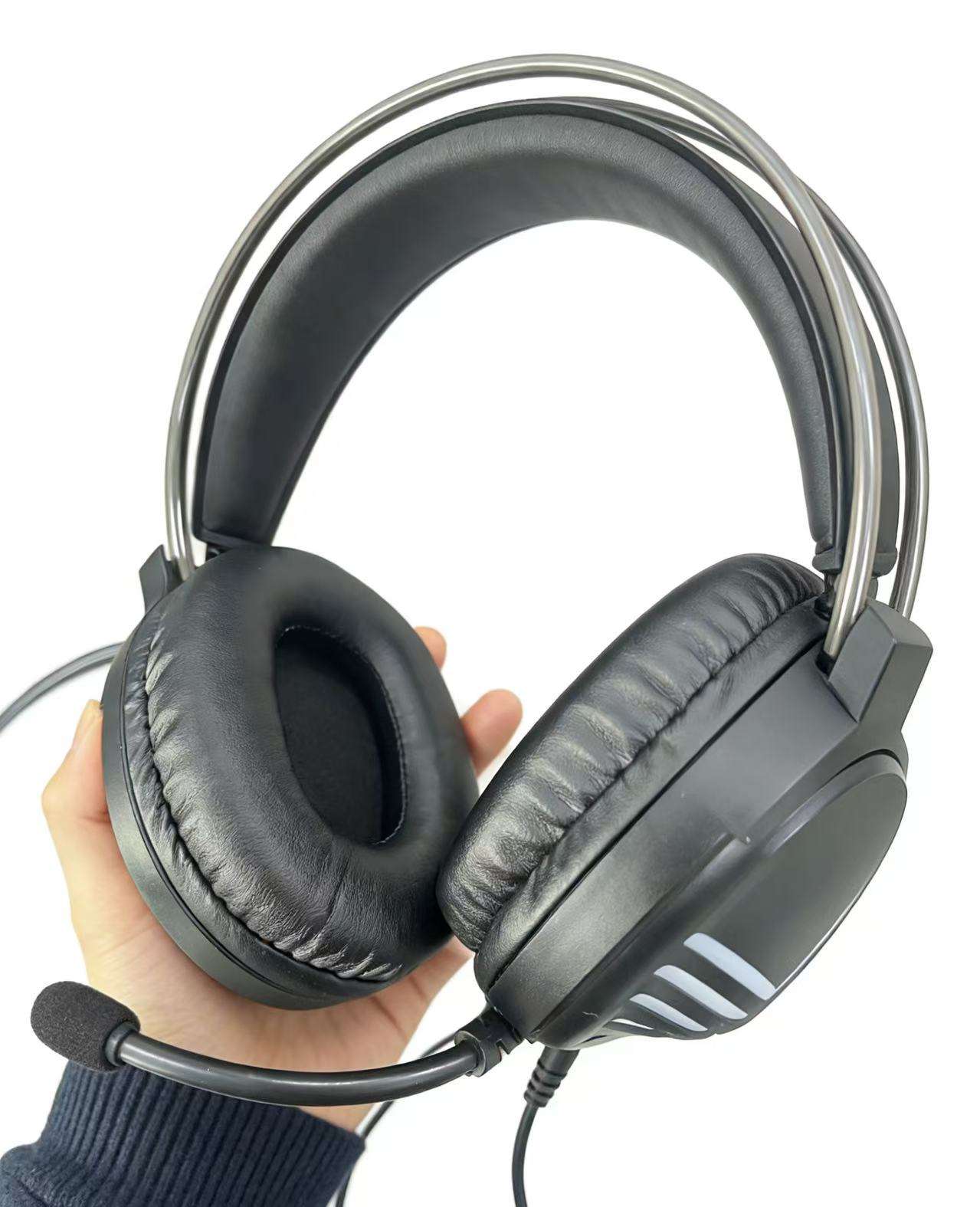 SIBERIA Self-Adjustable Headband Wired Gaming Headset with RGB Game Stereo Bass Headset OEM Headset for PS4 Switch Xbox Siberia