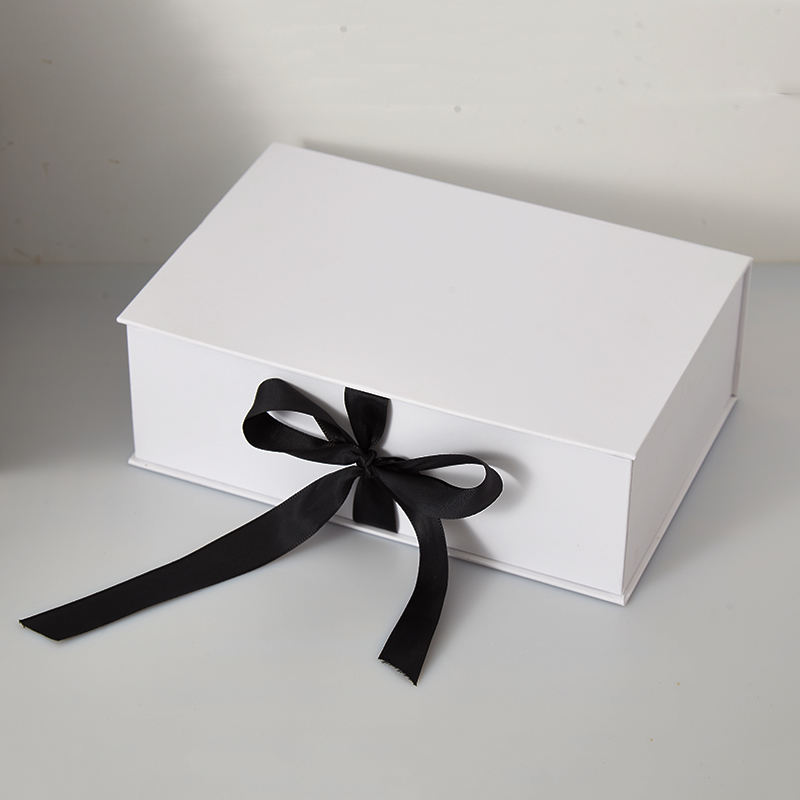 Gathe 009  Custom Clothing Folding Packaging Gift Box With Ribbon Magnetic Closure Rigid Cardboard Paper Boxes for Dresses