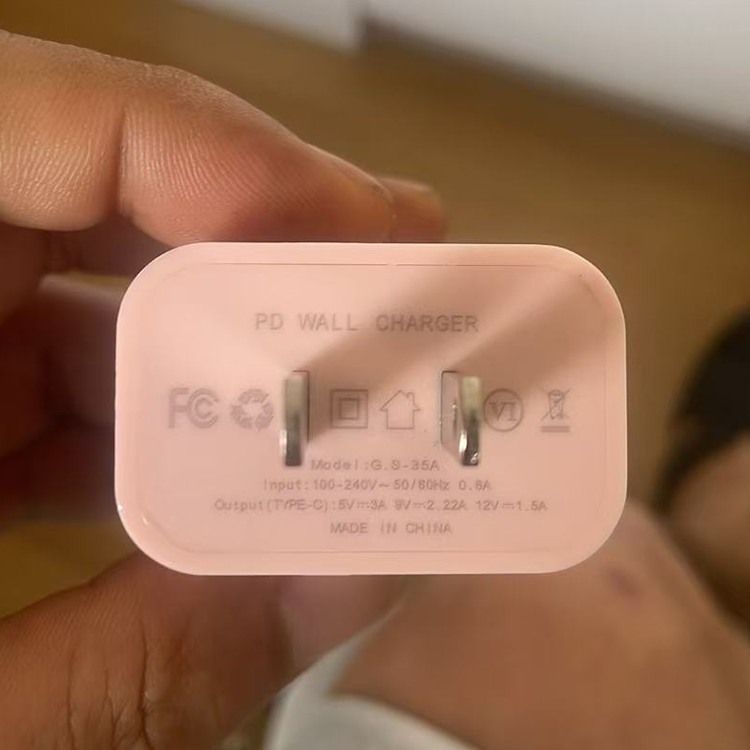 20W PD mobile phone charger (Type-C port)