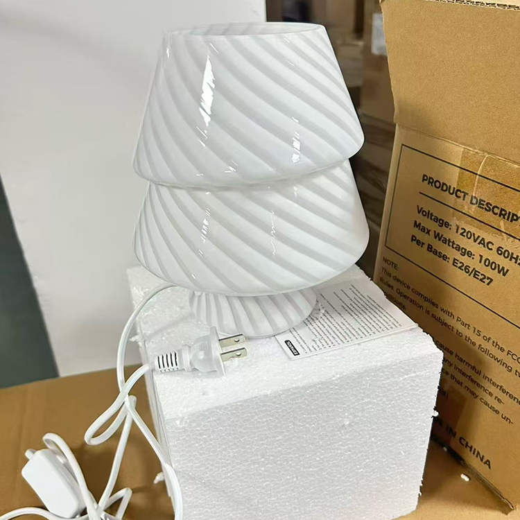 Online celebrity retro mushroom striped glass table lamp (also called medieval glass table lamp), with American plug (120V), sui