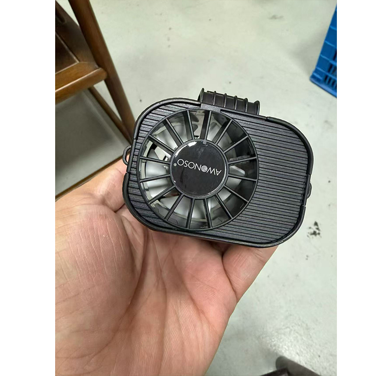 AWONOSO portable waist-hanging fan belongs to the cooling artifact of outdoor riding scene in summer. It has built-in battery an